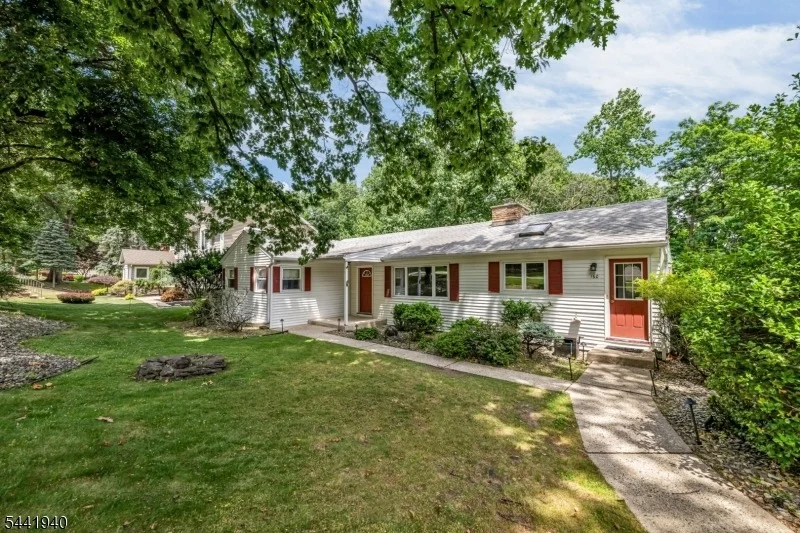 Unit for sale at 160 Degray St, North Haledon Boro, NJ 07508-2522