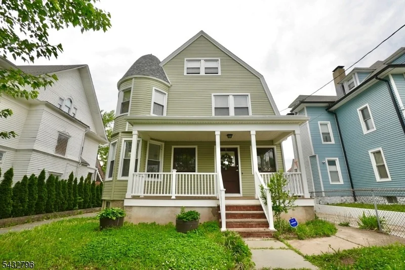 Unit for sale at 566 Highland Ave, Newark City, NJ 07104-2216