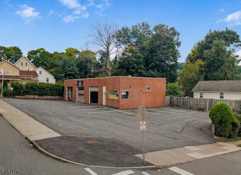 Unit for sale at 185 S Morris St, Dover Town, NJ 07801-5413