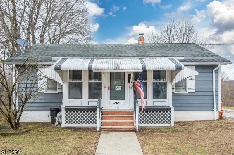 Unit for sale at 43 Bridge St, Ogdensburg Boro, NJ 07439-1116