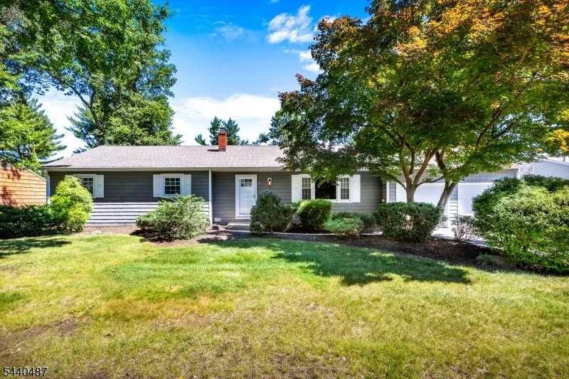 Unit for sale at 5 Camelot Dr, East Brunswick Twp., NJ 08816-3621