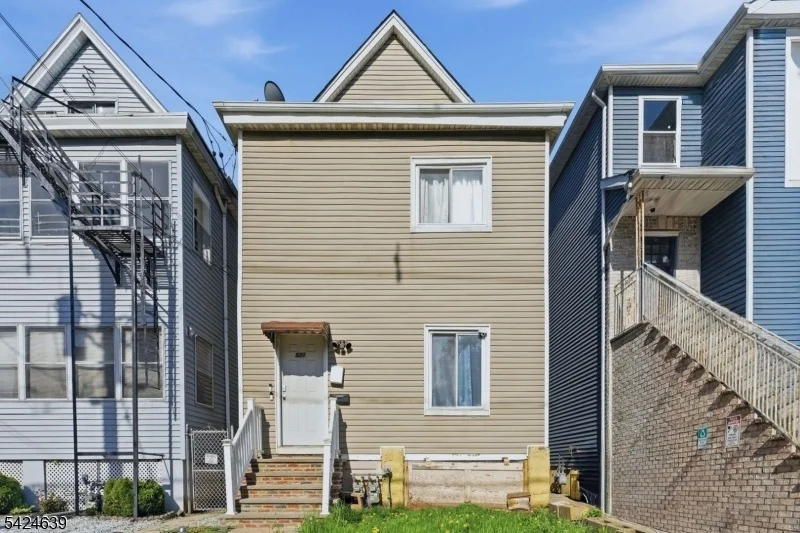 Unit for sale at 521 Maple Ave, Elizabeth City, NJ 07202-3513