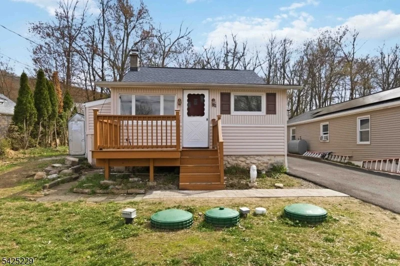 Unit for sale at 54 Wildwood Rd, Jefferson Twp., NJ 07438-9140