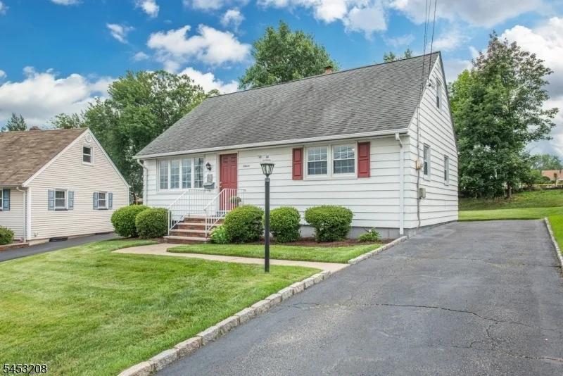 Unit for sale at 11 Susan Ct, Clifton City, NJ 07012-1021