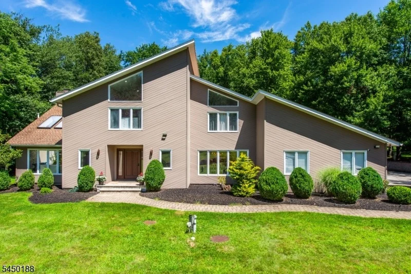 Unit for sale at 11 Vista Dr, Rockaway Twp., NJ 07005-9539