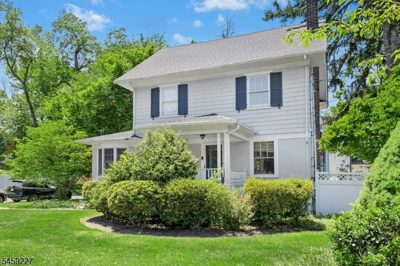 Unit for sale at 912 Rahway Ave, Westfield Town, NJ 07090-3438