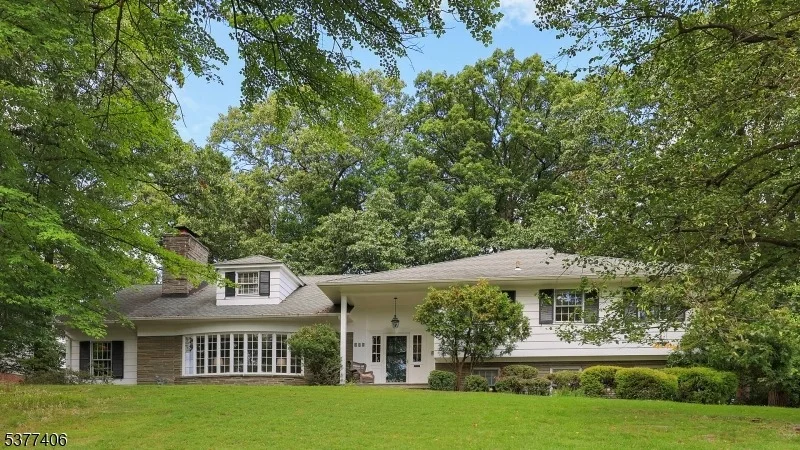 Unit for sale at 900 Minisink Way, Westfield Town, NJ 07090-3723