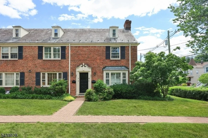 Unit for sale at 260 Walnut Street, Unit 10, Westfield Town, NJ 07090-3132