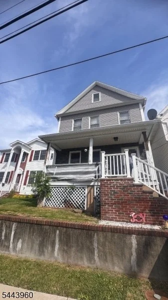 Unit for sale at 405 W Elm St, Linden City, NJ 07036-5001