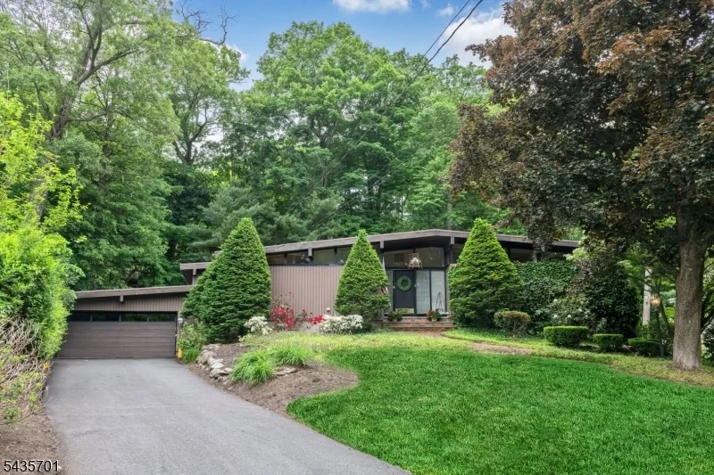 Unit for sale at 11 Kingsley Rd, Ringwood Boro, NJ 07456-2228