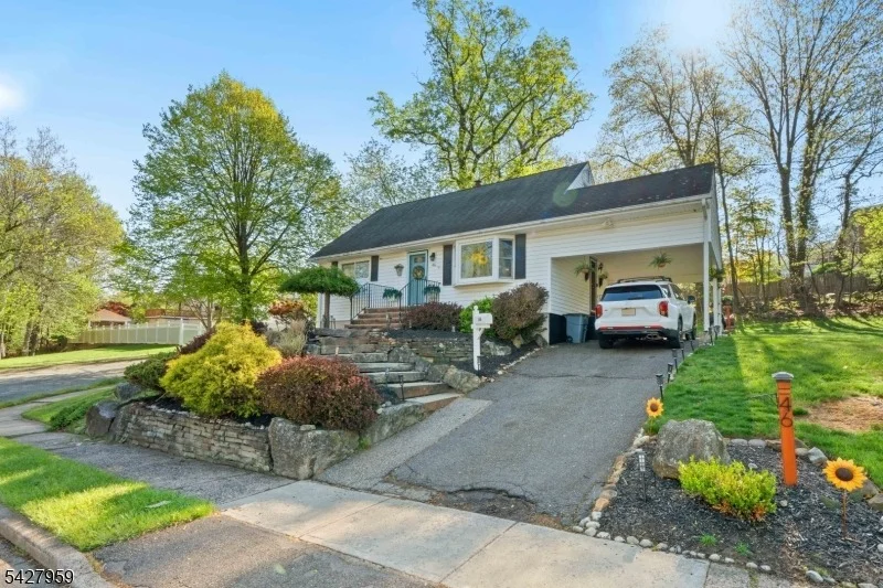 Unit for sale at 46 Pershing Pl, Woodland Park, NJ 07424-2915