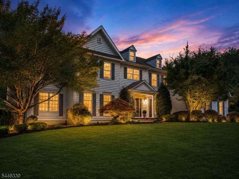 Unit for sale at 4 Middlesworth Farm Rd, Washington Twp., NJ 07853-4101