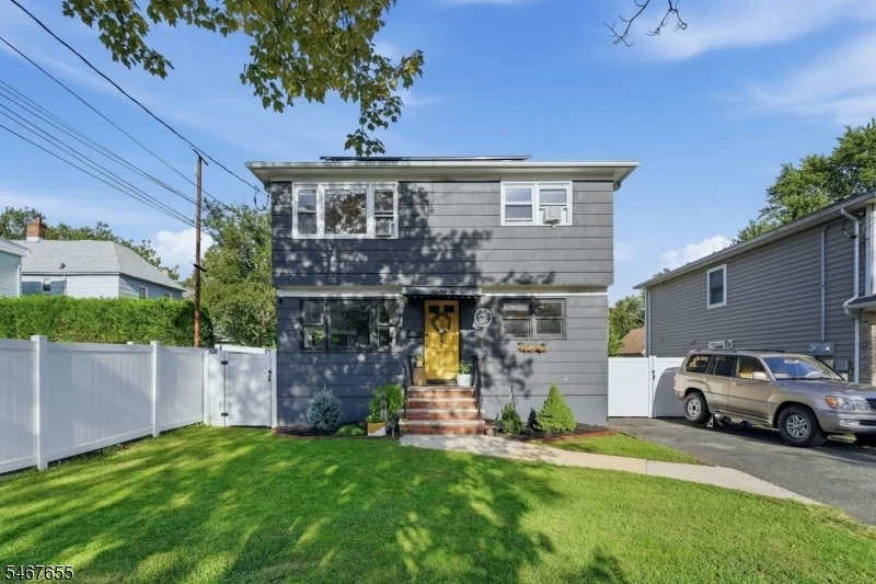 Unit for sale at 441 Willow Ave, Roselle Park Boro, NJ 07204-1526