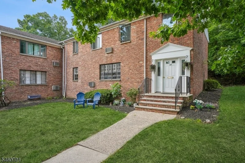 Unit for sale at 28 Troy Dr, Springfield Twp., NJ 07081-2002