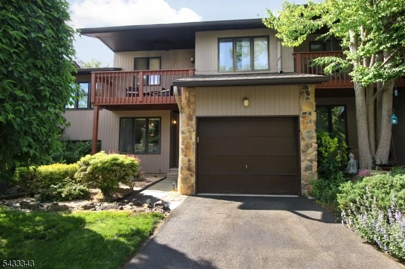 Unit for sale at 7 Dogwood Ct, Woodland Park, NJ 07424