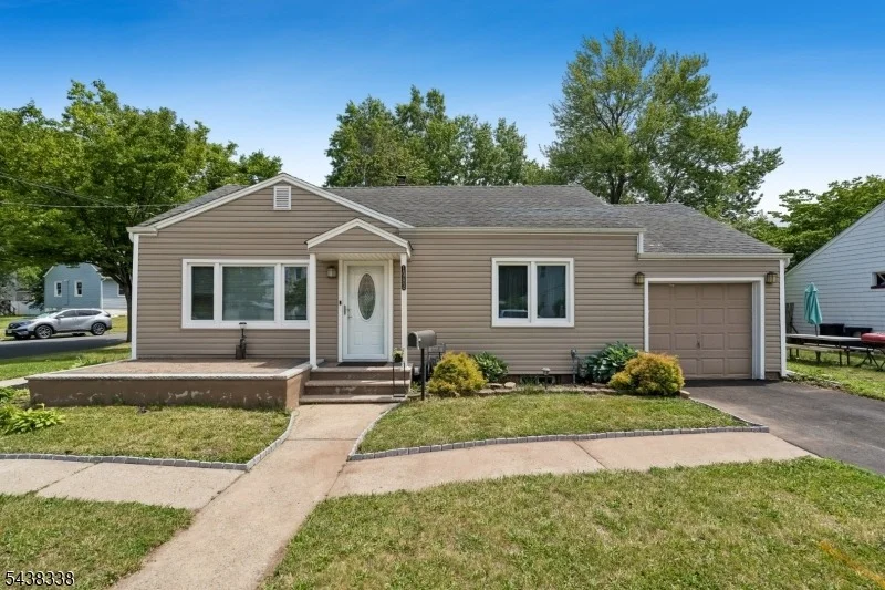 Unit for sale at 1983 Barnett St, Rahway City, NJ 07065-5701