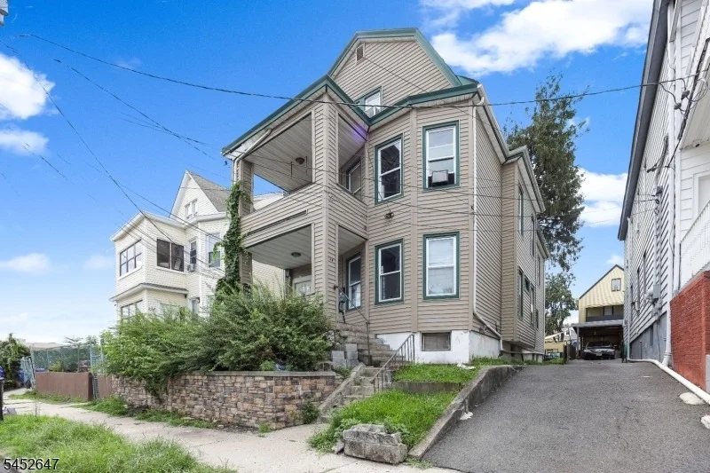 Unit for sale at 224 Lawrence St, Paterson City, NJ 07501-1128