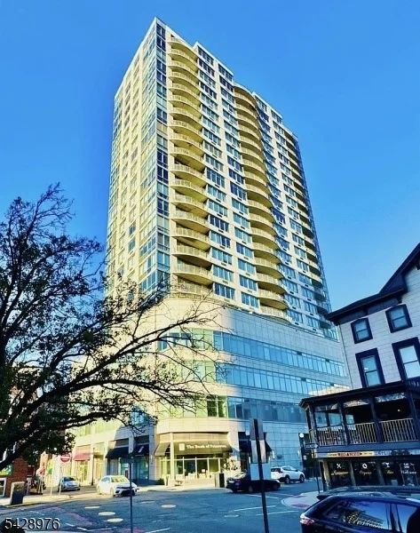 Unit for sale at 1 Spring St, New Brunswick City, NJ 08901-2276
