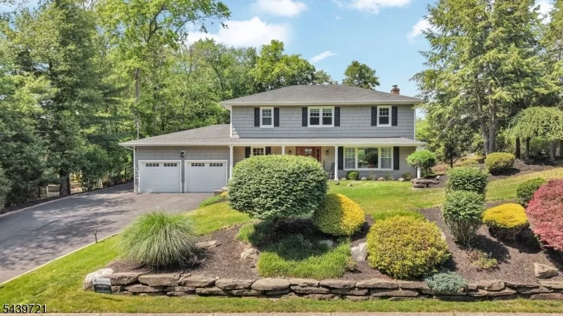 Unit for sale at 21 Tulip Ter, Wayne Twp., NJ 07470-6235