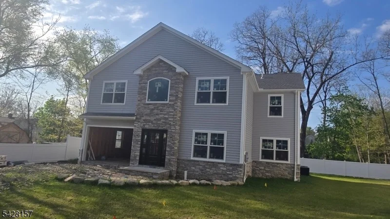 Unit for sale at 2 Ashley Ct, Butler Boro, NJ 07405-1153