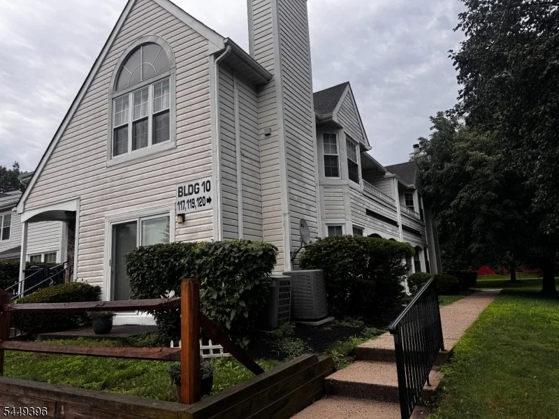 Unit for sale at 120 Wycombe Pl, Franklin Twp., NJ 08873-6426