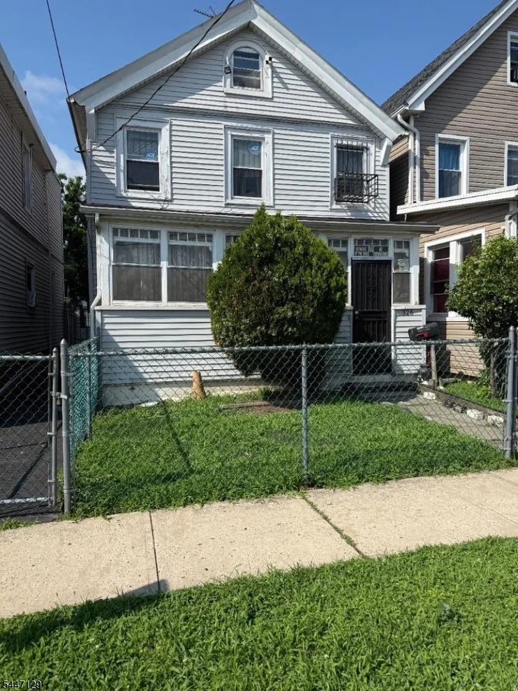 Unit for sale at 326 Alden St, City Of Orange Twp., NJ 07050-1902