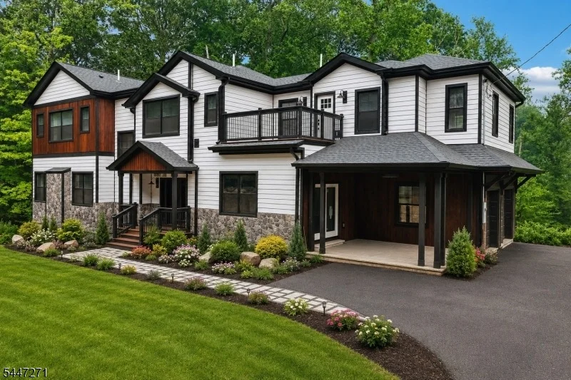 Unit for sale at 49 Northwood Rd, Hopatcong Boro, NJ 07849-1453