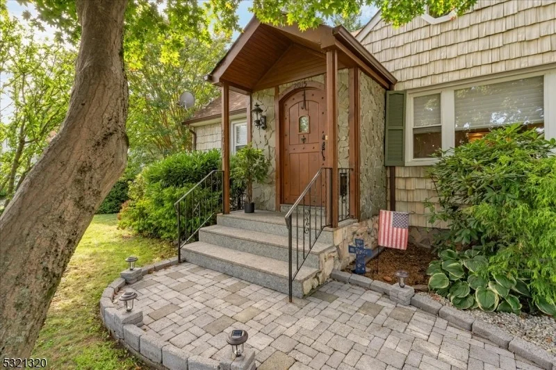 Unit for sale at 2015 Mountain Ave, Scotch Plains Twp., NJ 07076-1226
