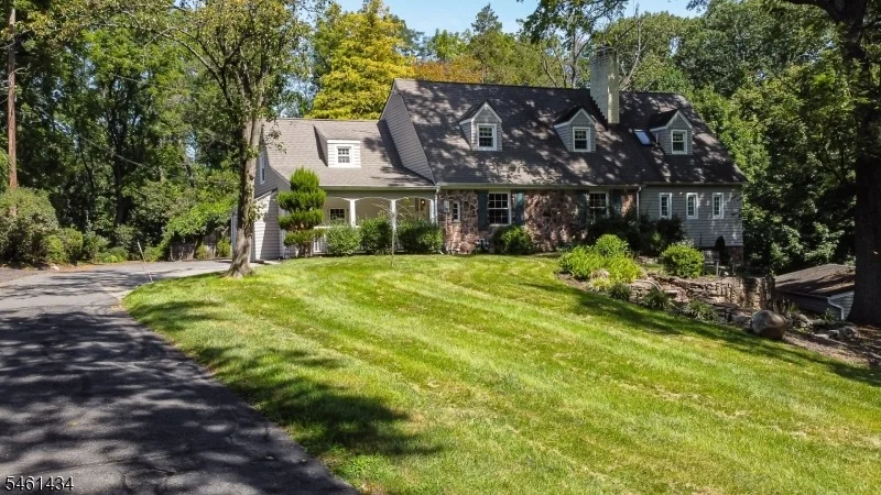 Unit for sale at 170 New Providence Rd, Mountainside Boro, NJ 07092-2527