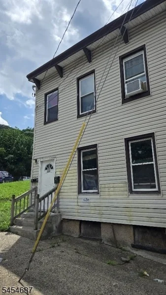 Unit for sale at 122 Spruce St, Paterson City, NJ 07501-2716