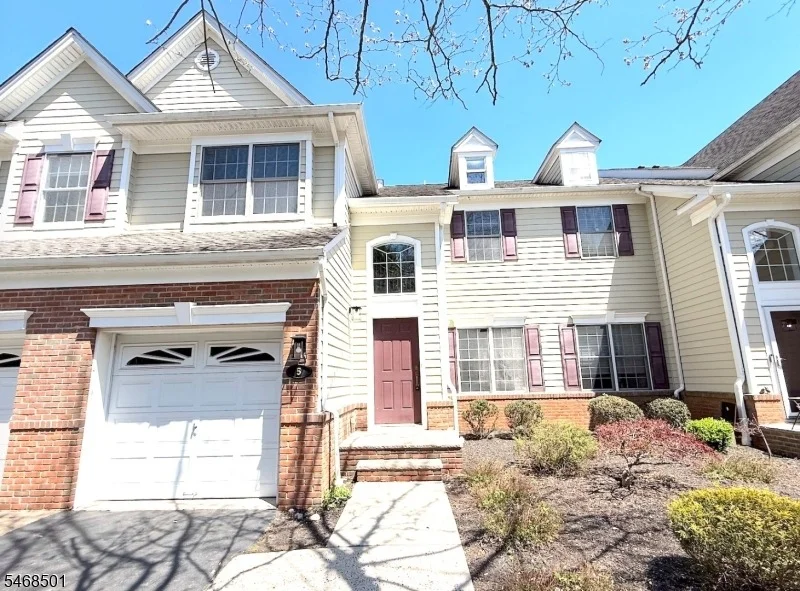 Unit for sale at 5 Magnolia Ln, Cedar Grove Twp., NJ 07009-1177