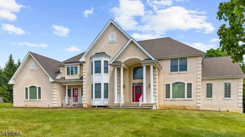 Unit for sale at 12 Manchur Ct, Raritan Twp., NJ 08822-4038