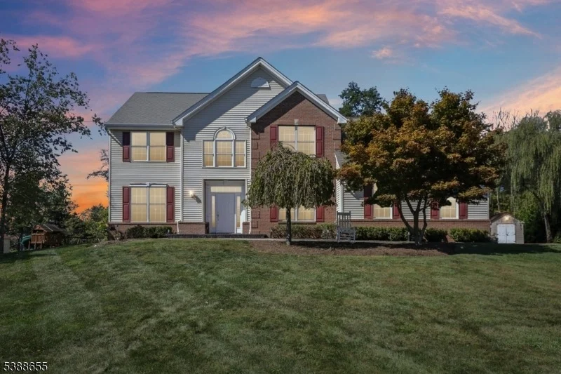 Unit for sale at 118 Junction Rd, Hampton Boro, NJ 08827-3034