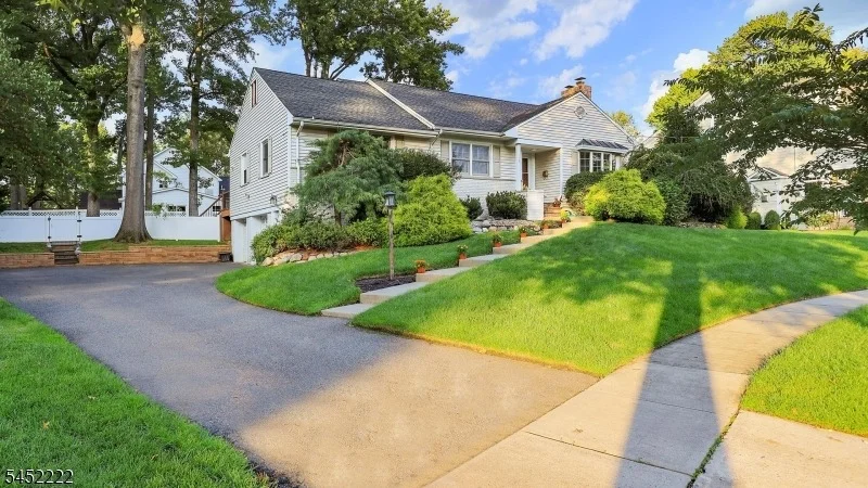 Unit for sale at 15 Plymouth Rd, Westfield Town, NJ 07090-3434