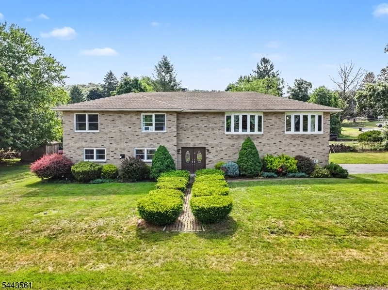 Unit for sale at 14 Meadow Ln, Vernon Twp., NJ 07462-3009