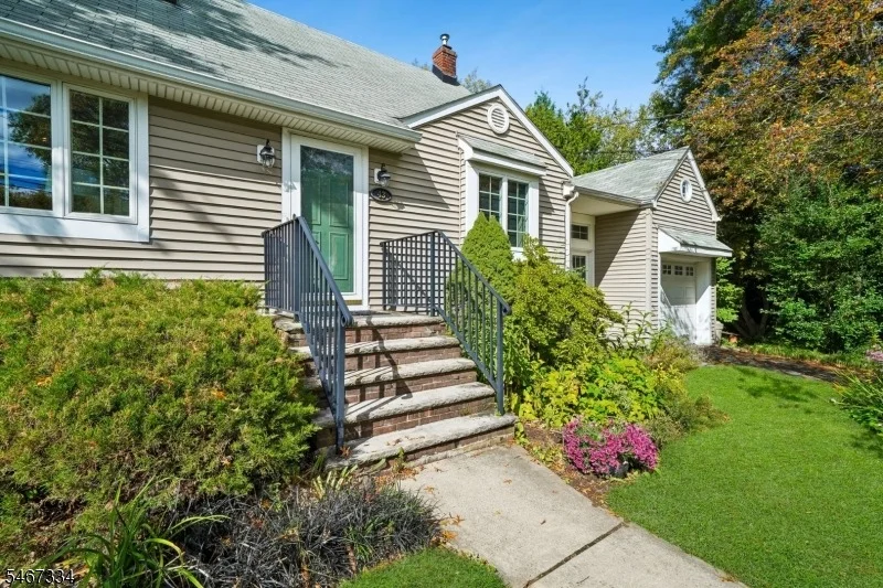 Unit for sale at 43 Miele Pl, Summit City, NJ 07901-1446
