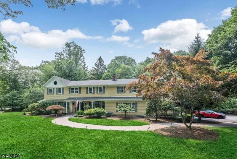 Unit for sale at 286 Gregory Rd, Franklin Lakes Boro, NJ 07417-2014