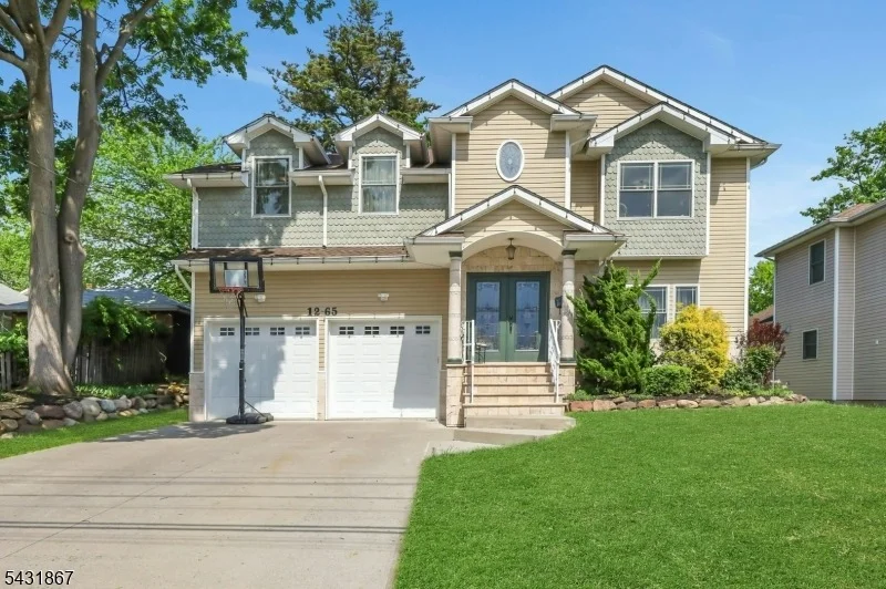 Unit for sale at 12 Burbank St, Fair Lawn Boro, NJ 07410-2217