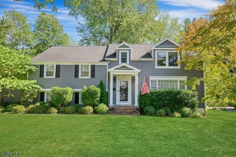 Unit for sale at 260 Ashland Rd, Summit City, NJ 07901-3102