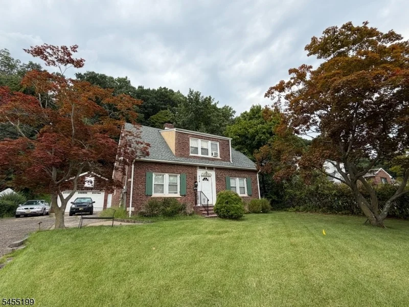 Unit for sale at 628 Valley Rd, Clifton City, NJ 07013-2238
