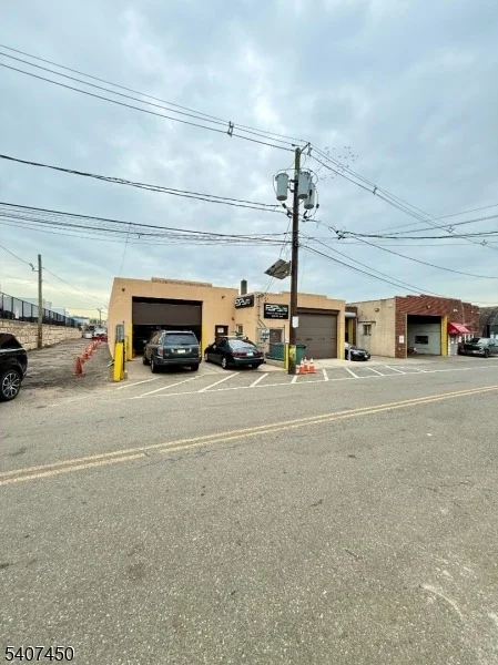 Unit for sale at 684 W Prospect Ave, Fairview Boro, NJ 07022-1523