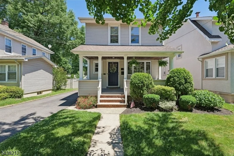 Unit for sale at 82 Vreeland Ave, Nutley Twp., NJ 07110-1741
