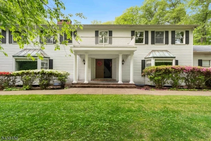 Unit for sale at 75 Woodcliff Lake Rd, Saddle River Boro, NJ 07458-3116