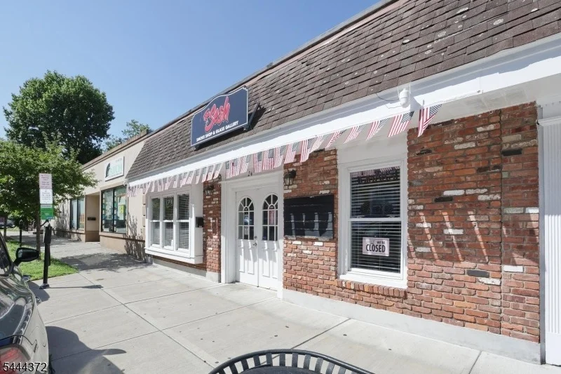 Unit for sale at 24 Lakeside Ave, Pompton Lakes Boro, NJ 07442-1716