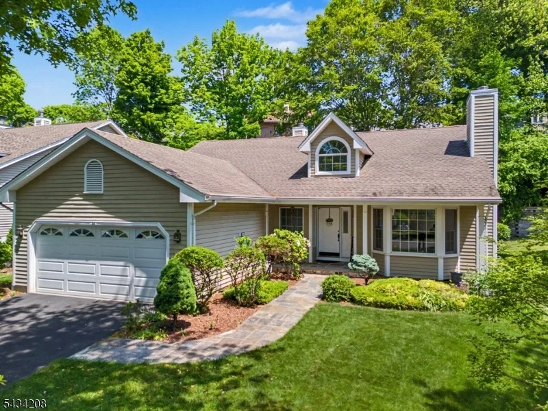 Unit for sale at 22 Smoke Rise Ln, Bedminster Twp., NJ 07921-1873