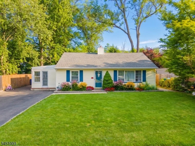 Unit for sale at 12 Pierrepont Ave, Middlesex Boro, NJ 08846-2311