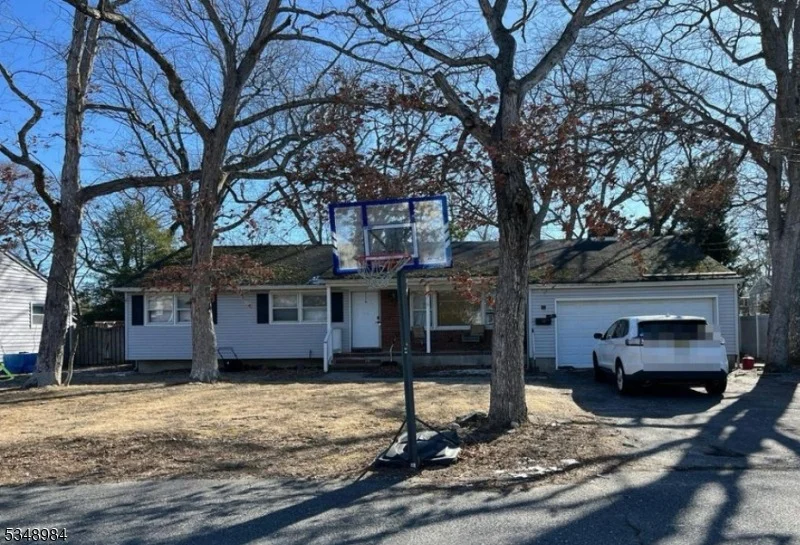 Unit for sale at 719 Lincoln Ave, Pine Beach Boro, NJ 08741-1241