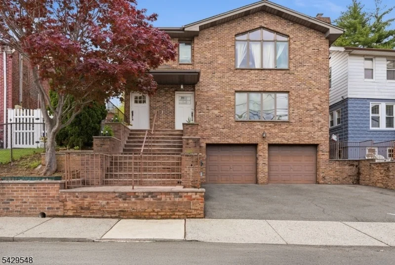 Unit for sale at 767 Kingsland Ave, Ridgefield Boro, NJ 07657-1411
