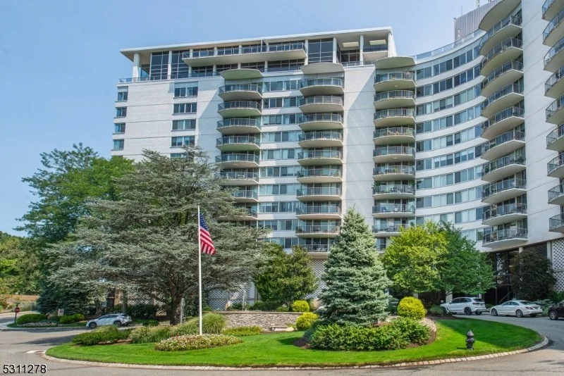 Unit for sale at 1 Claridge Dr, Verona Twp., NJ 07044-3005