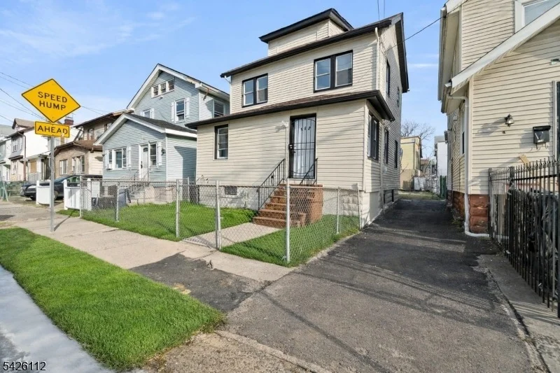 Unit for sale at 162 Columbia Ave, Newark City, NJ 07106-2104